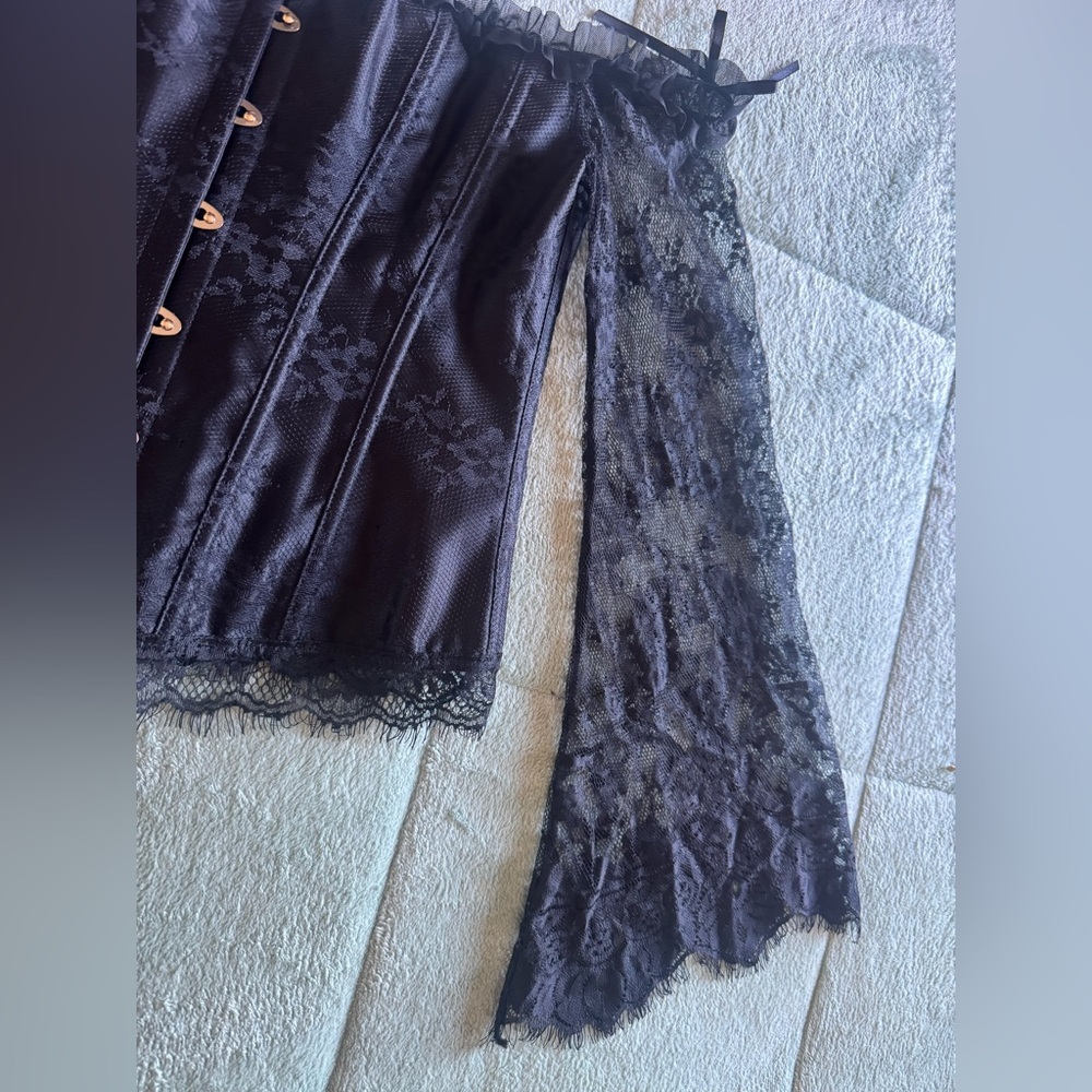 Chic Black Lace Corset Blouse - Picture 6 of 13